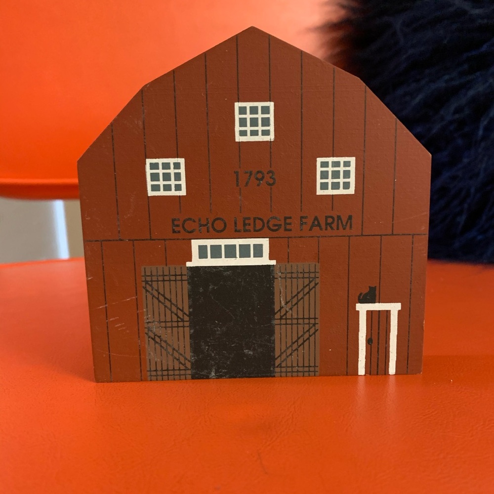 Signed Cats Meow Village - American Barn Series